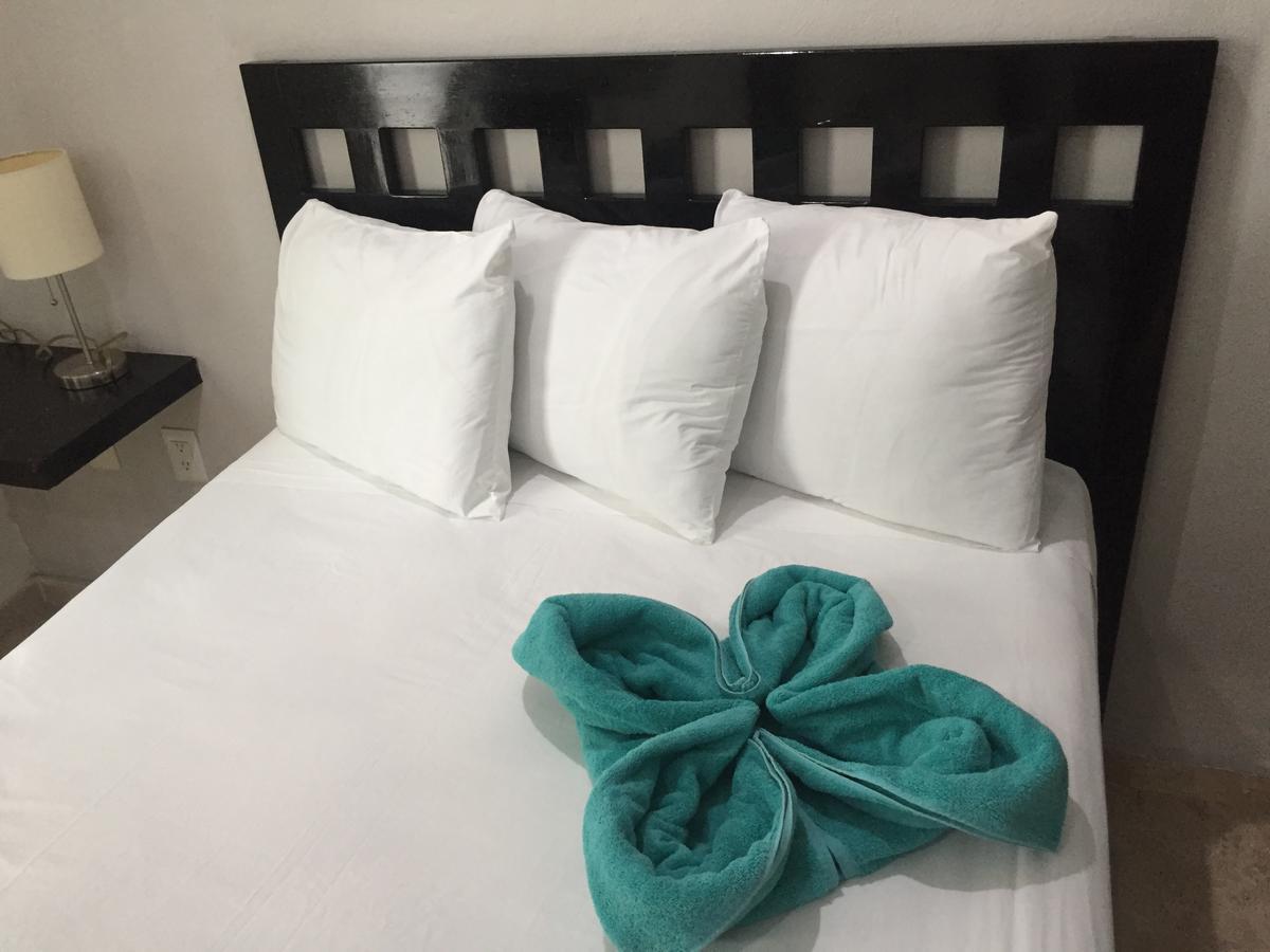 Encantada Condo Playa del Carmen Esterno foto