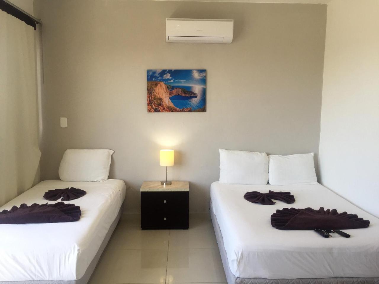 Encantada Condo Playa del Carmen Esterno foto